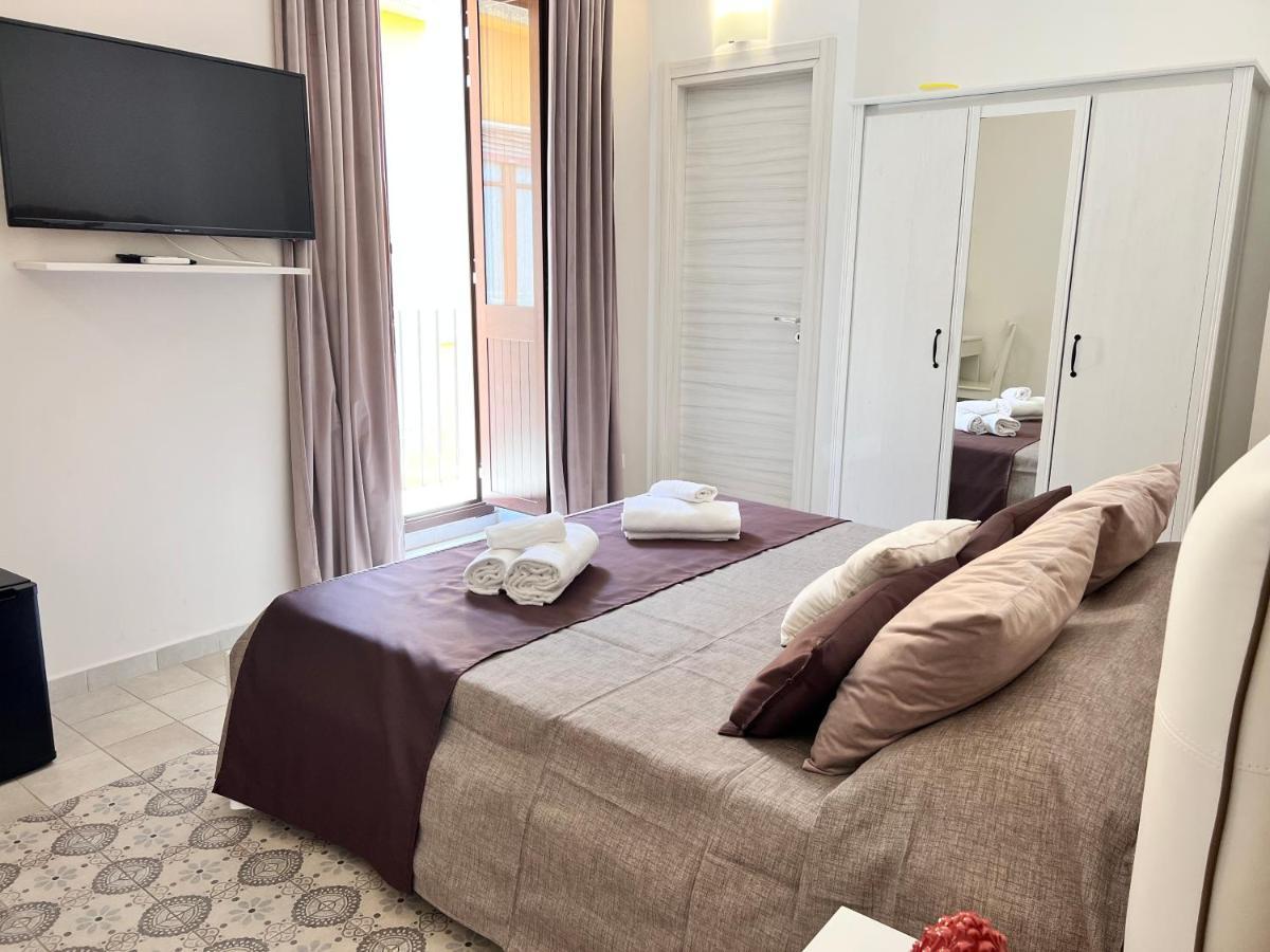 Ospitalita Siciliana Bed & Breakfast Noto Bagian luar foto